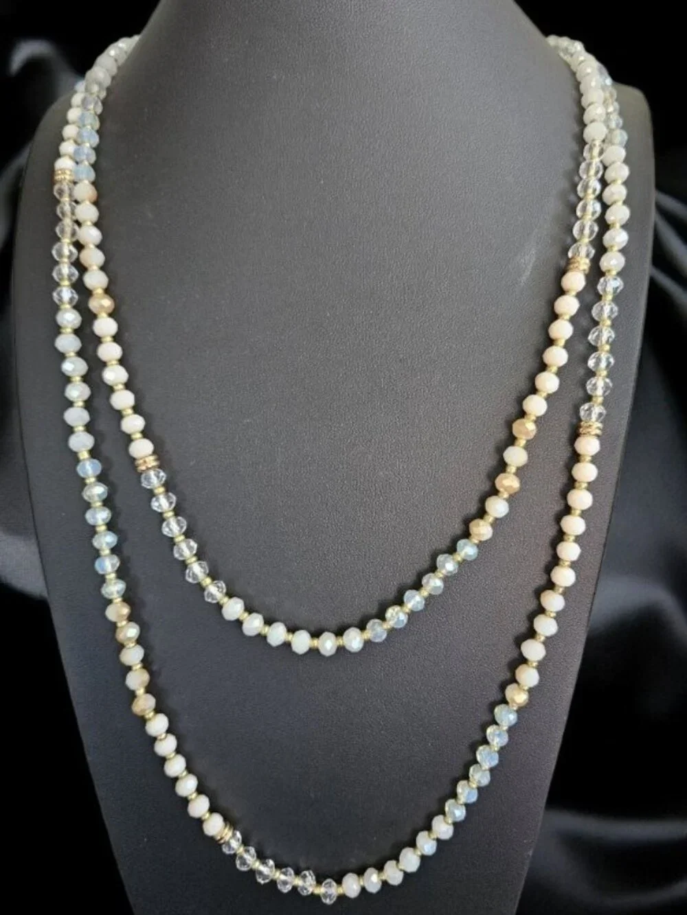 AVON Goldtone Pastel Beaded Art Deco Opalescent 55” Long Necklace